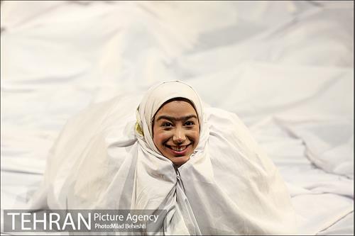 نمایش اتول سورون‎ 2