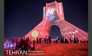 ویدئومپینگ و نور افشانی میدان آزادی به مناسب سالروز پیروزی انقلاب اسلامی 42