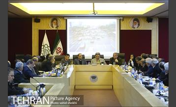 نشست هم اندیشی مشترک اعضای شورای اسلامی شهر و شهردار با حضور اعضای هیت علمی کنفرانس بین المللی ترافیک 13