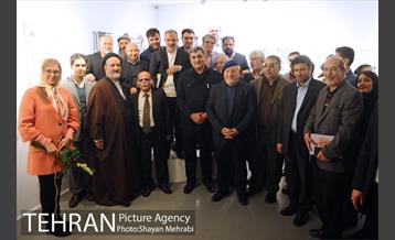 کتابگردی پیروز حناچی سرپرست شهرداری تهران در روز کتاب 37