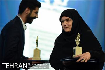 آیین اختتامیه دهمین جشنواره بین المللی برترین های پژوهش و نوآوری در مدیریت شهری 30