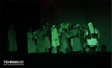 رونمایی از نماد فاتح خیبر و اجرای نمایش بزرگ میدانی فتح خیبر 27