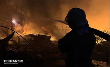 حریق در بازار آهن شادآباد 5