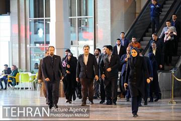 بازدید شهردار تهران از نمایشگاه دستاوردهاى هنرى زنان هنرمند داراى معلولیت 22