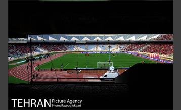 دیدار پرسپولیس و صنعت نفت آبادان در لیگ برتر فوتبال 1