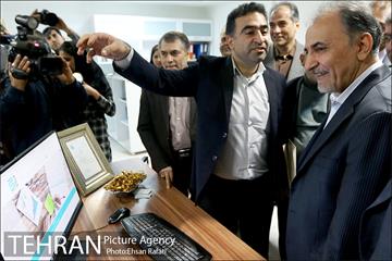 بازدید دکتر نجفی از مجتمع خدمات فناوری دانشگاه شریف‎ 1