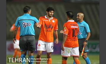 دیدار سایپا و گسترش فولاد در لیگ برتر فوتبال 19