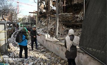 بازدید خبرنگاران رسانه‌های خارجی از تخریب اموال عمومی شهر 5