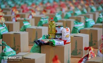 رزمایش همدلی و توزیع ۱۴۰۰۰ بسته معیشتی بین پاکبابان شهر تهران 4