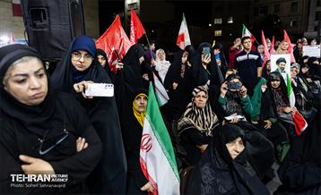 حضور شهردار تهران در تجمع شبانه میدان سما