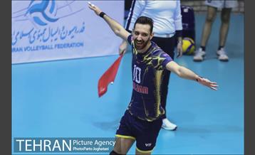 دیدار تیم های والیبال سپاهان و فولاد سیرجان 16