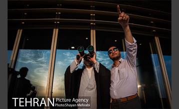 استهلال هلال ماه شوال از فراز برج میلاد تهران 4