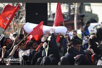 تشییع پیکر شهید گمنام در منطقه ۲۱