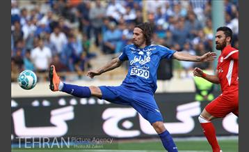 دیدار استقلال و تراکتورسازی در لیگ برتر فوتبال 23
