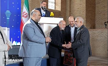 رونمایی از سردیس چهره‌های ماندگار در شهر تهران 12