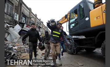 سومین روز عملیات امداد ونجات حادثه پلاسکو -3 25