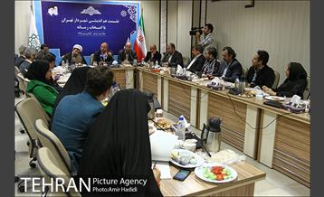 نشست هم اندیشی شهردار تهران با اصحاب رسانه 9
