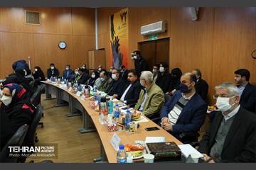 نشست هم اندیشی شهردار تهران با نخبگان منطقه 22
