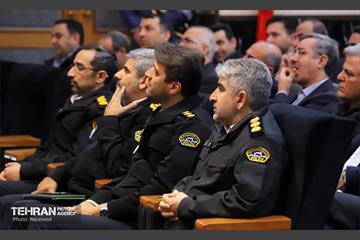 همایش بررسی راهکارهای کاهش آتش‌سوزی خودروها 33