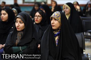 دومین حلقه ادبی پنجره در فرهنگسرای اندیشه 9