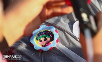 آیین آماده سازی دست سازه های نمدی برای کودکان اربعینی  8