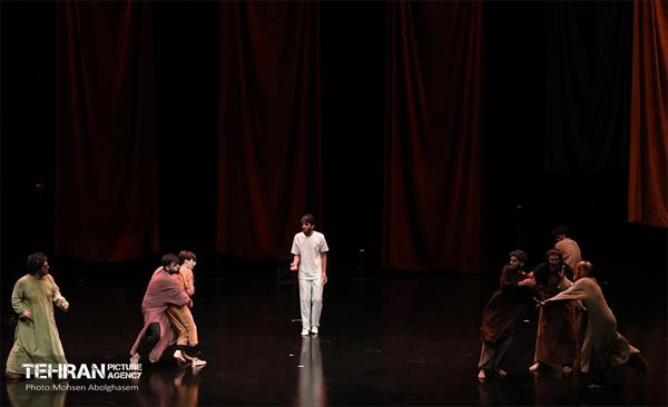 نمایش آئینی مذهبی «در انتظار...» 77