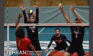 دیدار تیم های والیبال پارسه تهران و عمران ساری