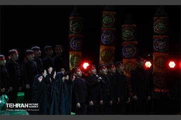 سوگواره آئینی هنری «تکیه ملت» در ورزشگاه شهید شیرودی 10