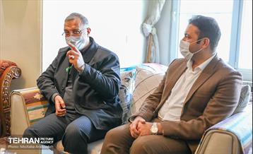 دیدار شهردار تهران باخانواده شهید  اکبرپورسرابی 10