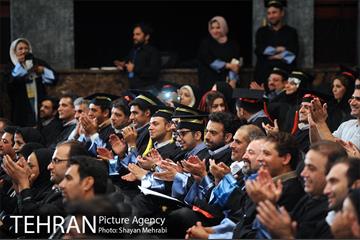 نخستین جشن فارغ التحصیلی ادوار دانشکده خبر 37