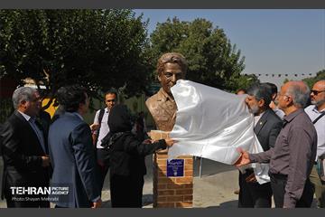 رونمایی از سردیس دکتر ضیاءالدین یزدیان 12