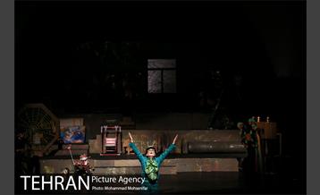 اجرای نمایش شاپرک خانوم 22