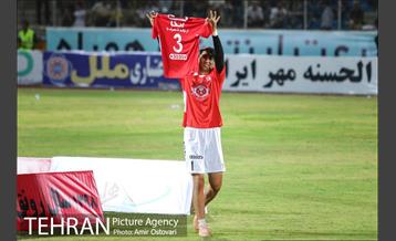 اهدای جام قهرمانی لیگ برتر به تیم پرسپولیس 37