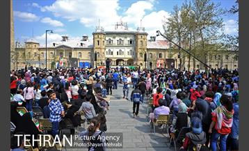 جشن بزرگ روز جمهوری اسلامی با حضور عمو پورنگ 15