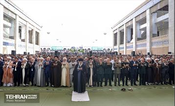 نماز عید فطر در مصلی تهران 40