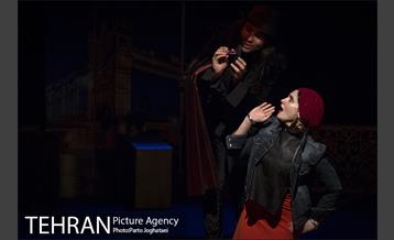 نمایش یه گاز کوچولو 18