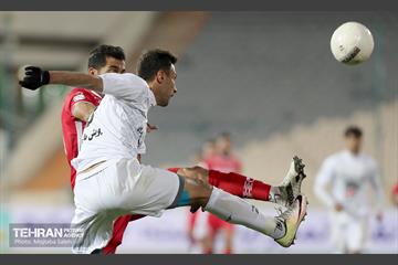 دیدار تیم های فوتبال پرسپولیس و ذوب آهن  15