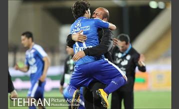 دیدار استقلال و فولاد خوزستان در لیگ برتر فوتبال 12