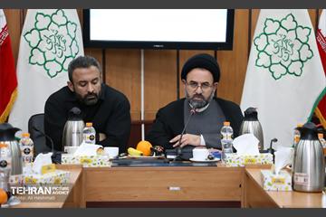 حضور عضو شورای اسلامی شهر در منطقه ۱8 16