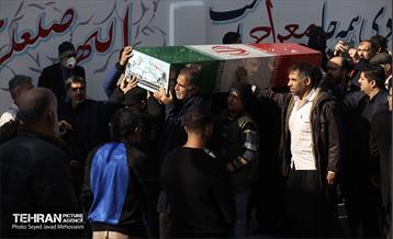 تشییع پیکرهای ۱۰۰ شهید گمنام از مقابل دانشگاه تهران 5
