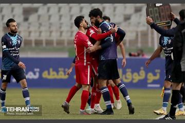 دیدار تیم های فوتبال پرسپولیس و پیکان 15
