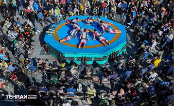 ورزش زورخانه ای در نوروزگاه فرهنگ و ملل پارک ملت 8