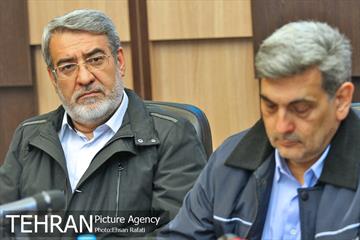 بازدید وزیر کشور از ستاد بحران شهر تهران 14