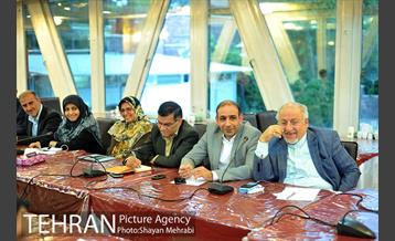 جلسه شهردار تهران با اعضای شورای شهر 25