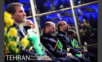 اهتزاز پرچم مسجد جمکران در برج میلاد 17