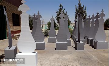 مراحل ساخت المان های نمایشگاه نشان عاشقی