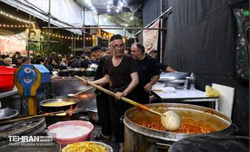 آئین سنتی مشعل گردانی تهران(محرم ۱۴۴۵) 32