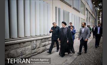 حضور پیروز حناچی در کتابخانه گردی الهام فخاری 8