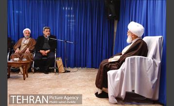 دیدار شهردار تهارن با آیت الله العظمی نوری همدانی  10