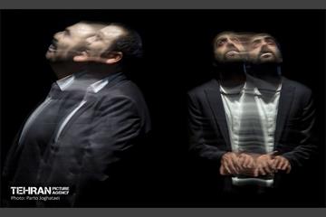 نمایش «تن‌ها» 10